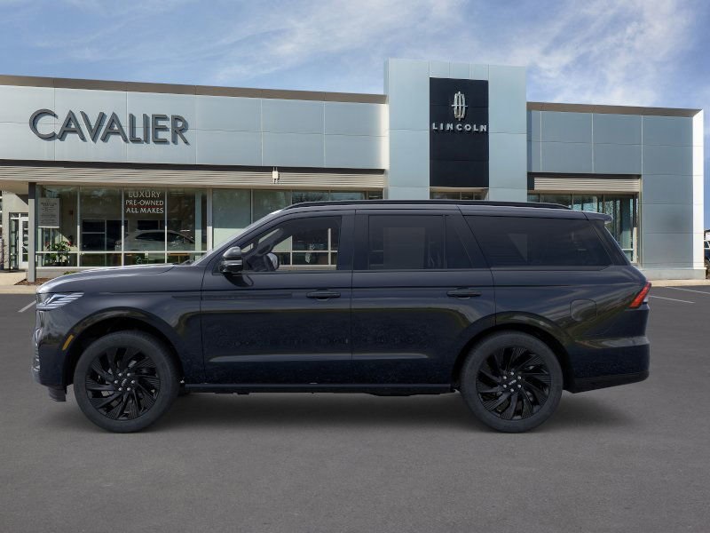 2025 Lincoln Navigator Reserve Image 8 of 23