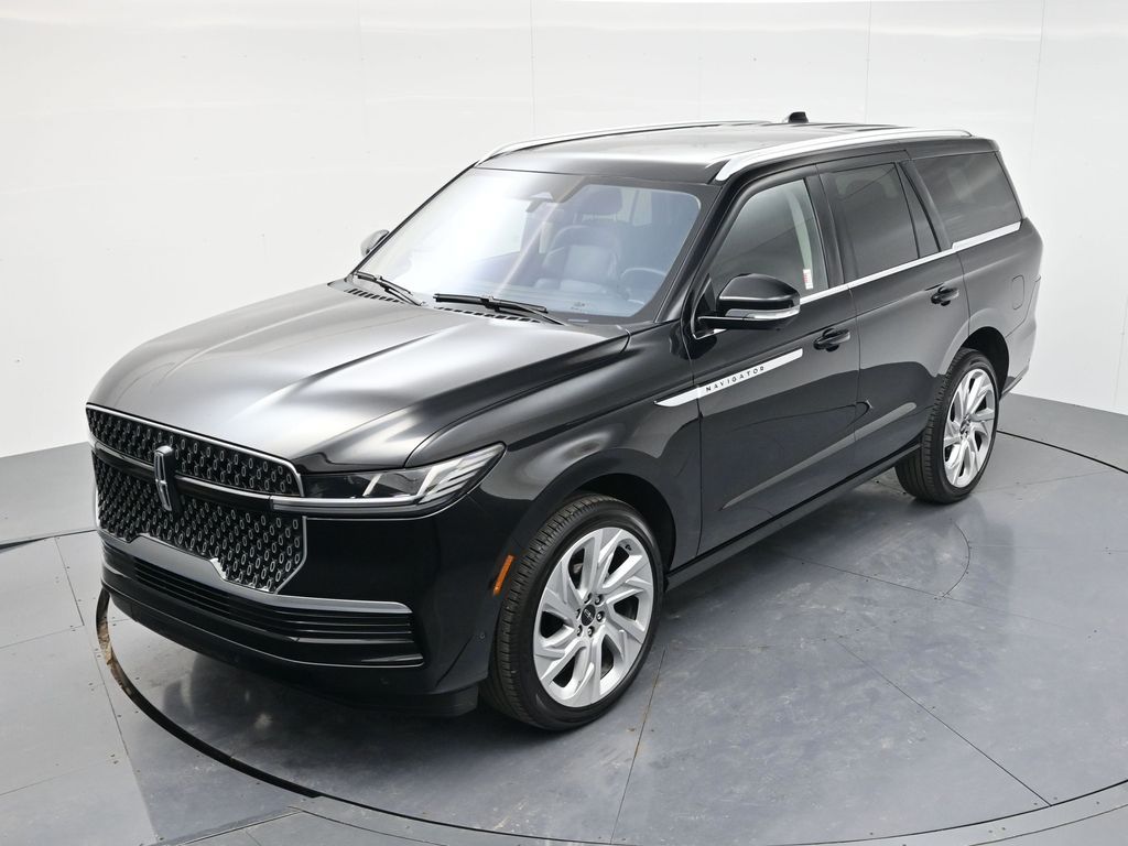2025 Lincoln Navigator Reserve Image 1 of 64
