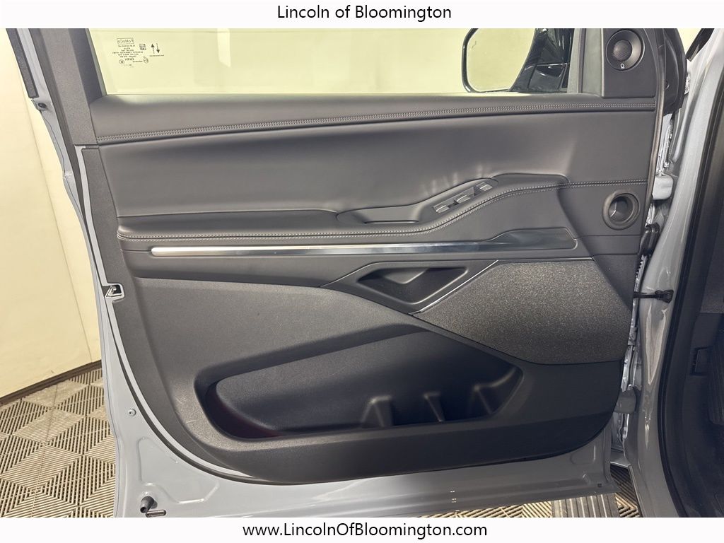 2025 Lincoln Navigator L Reserve Image 65 of 73