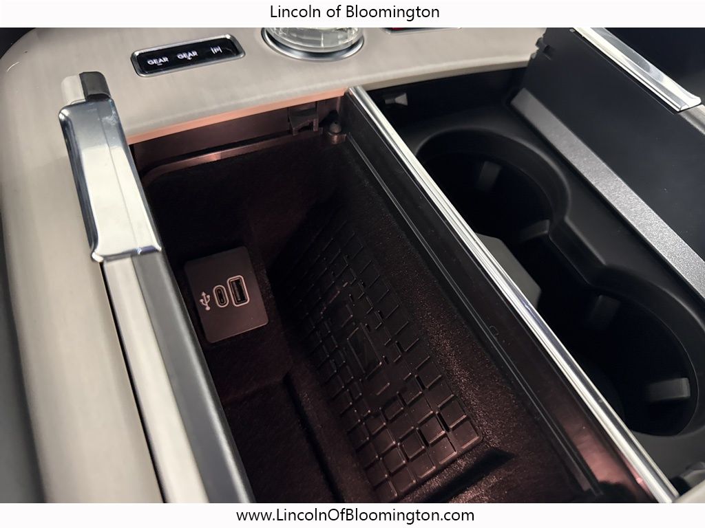 2025 Lincoln Navigator L Reserve Image 52 of 73