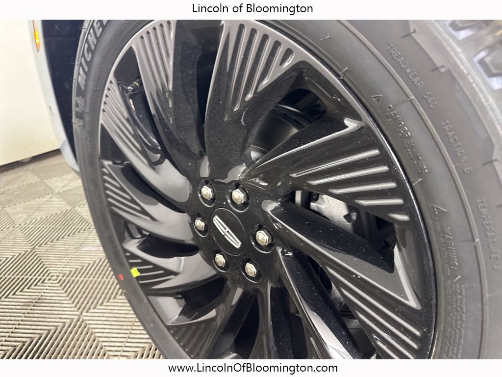 2025 Lincoln Navigator L Reserve Image 14 of 73