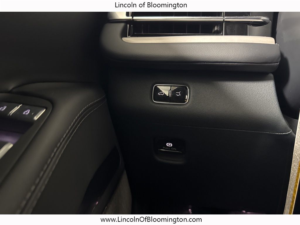 2025 Lincoln Navigator L Reserve Image 44 of 73