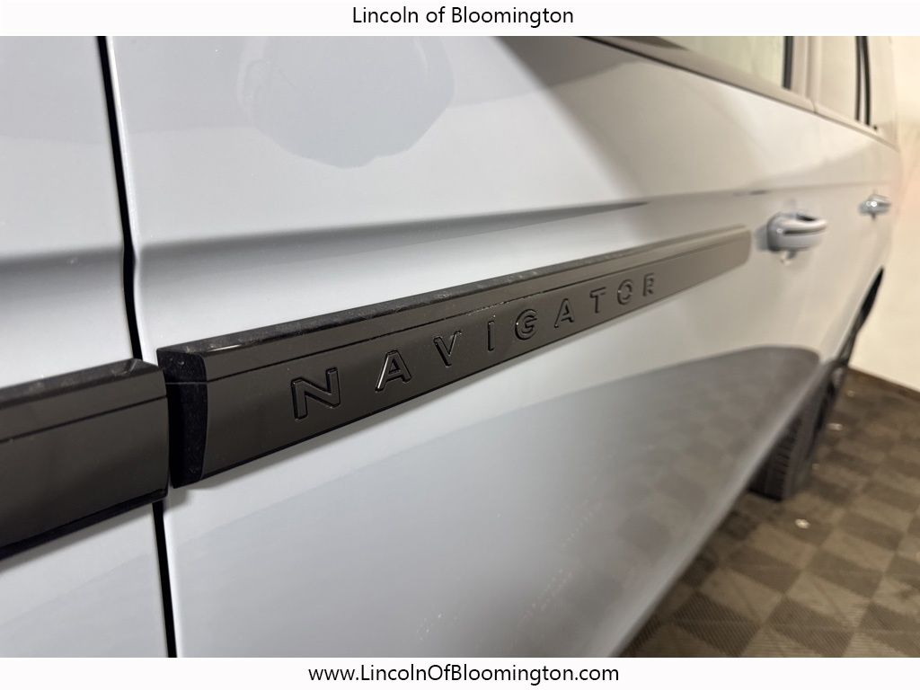 2025 Lincoln Navigator L Reserve Image 29 of 73
