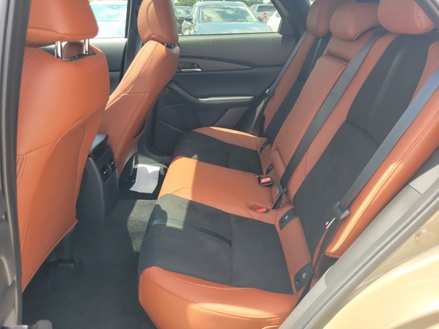 2025 Mazda CX-30 2.5 Carbon Turbo Image 10 of 39