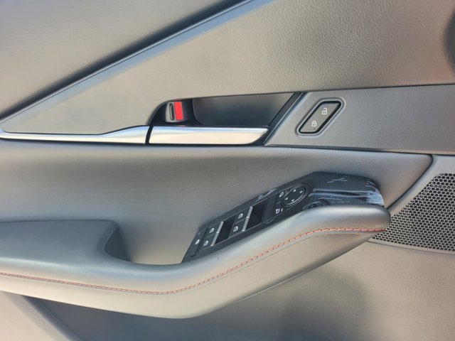 2025 Mazda CX-30 2.5 Carbon Turbo Image 22 of 39