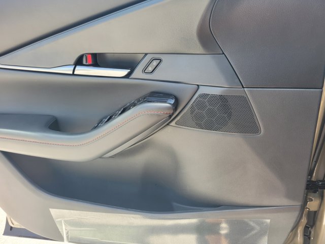 2025 Mazda CX-30 2.5 Carbon Turbo Image 21 of 39