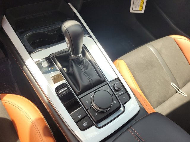 2025 Mazda CX-30 2.5 Carbon Turbo Image 26 of 39
