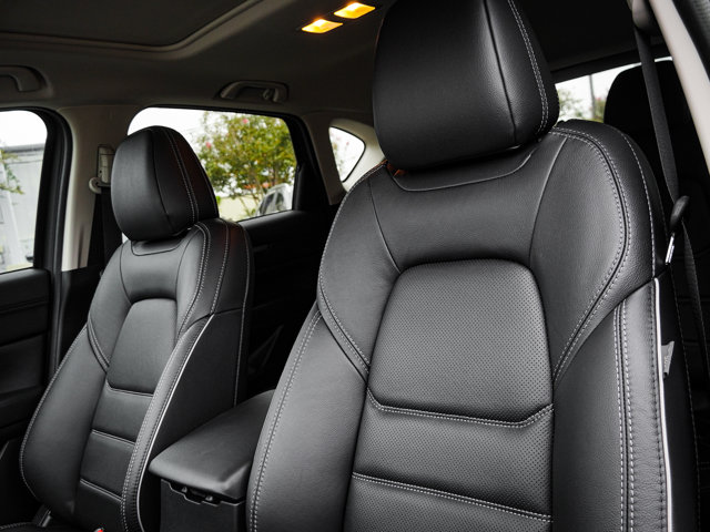 2025 Mazda CX-5 2.5 S Preferred Package Image 16 of 33