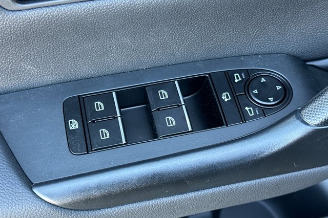 2025 Mazda CX-50 2.5 S Premium Plus Package Image 12 of 34