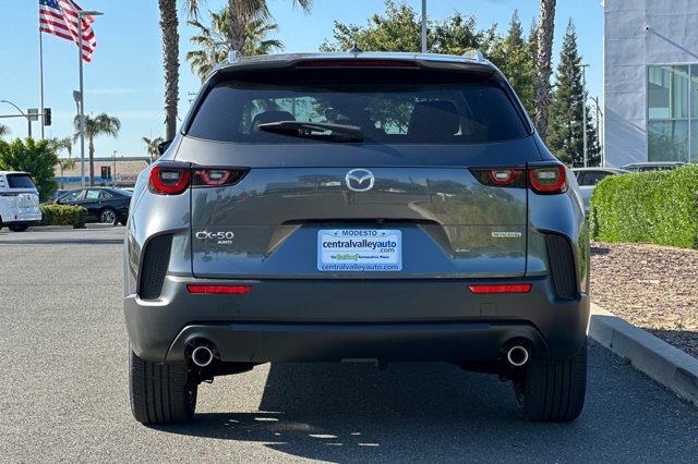 2025 Mazda CX-50 2.5 S Premium Plus Package Image 7 of 34