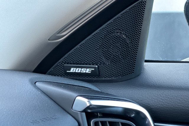 2025 Mazda CX-50 2.5 S Premium Plus Package Image 20 of 34