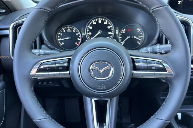 2025 Mazda CX-50 2.5 S Premium Plus Package Image 26 of 34