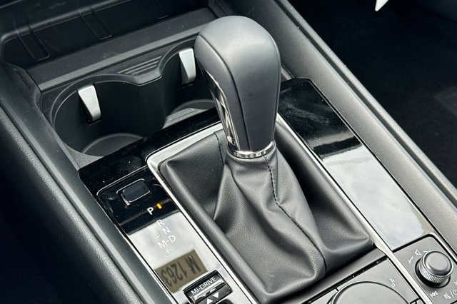 Vehicle image 22 of 36