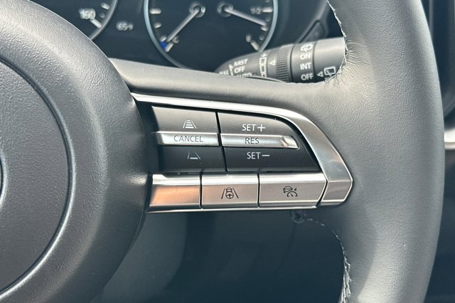 Vehicle image 32 of 36