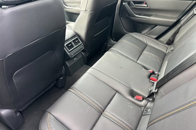 Vehicle image 12 of 36