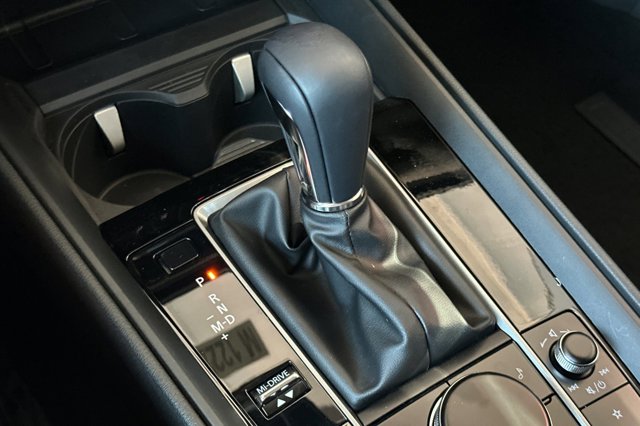 Vehicle image 22 of 35