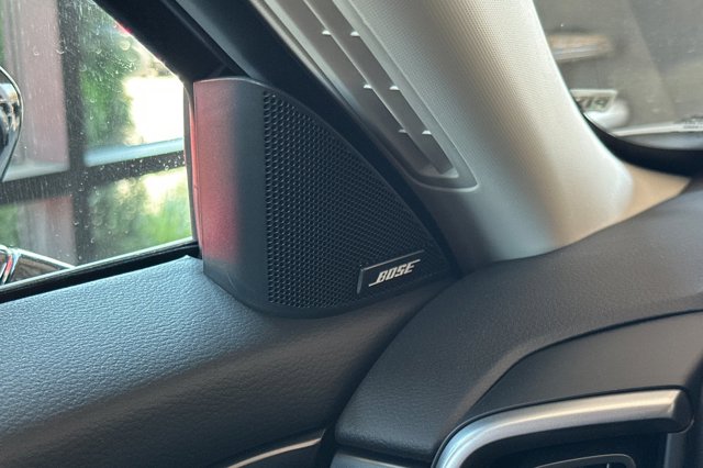 Vehicle image 14 of 35