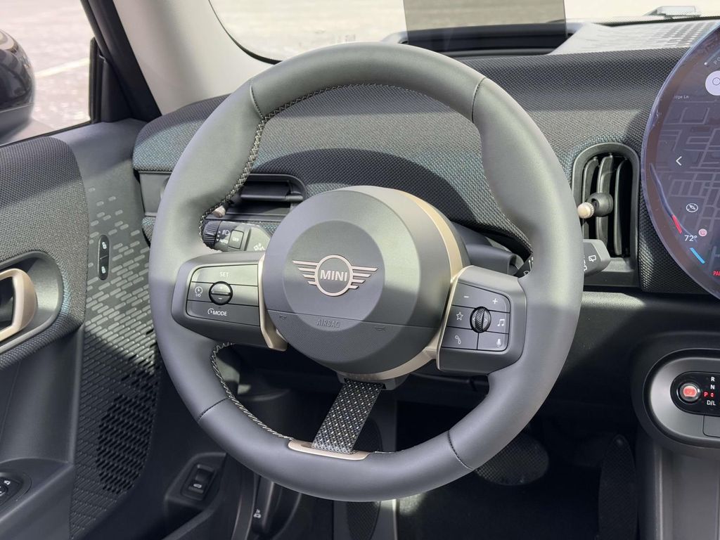 Vehicle image 12 of 30