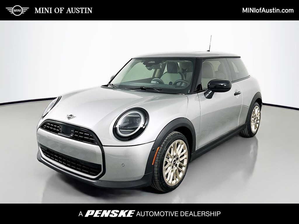 2025 MINI Cooper Hardtop Base Image 1 of 23