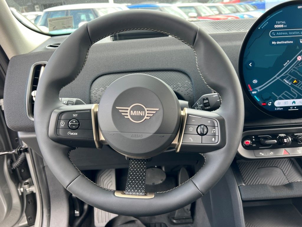 Vehicle image 16 of 20