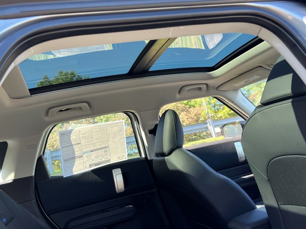 Vehicle image 10 of 23