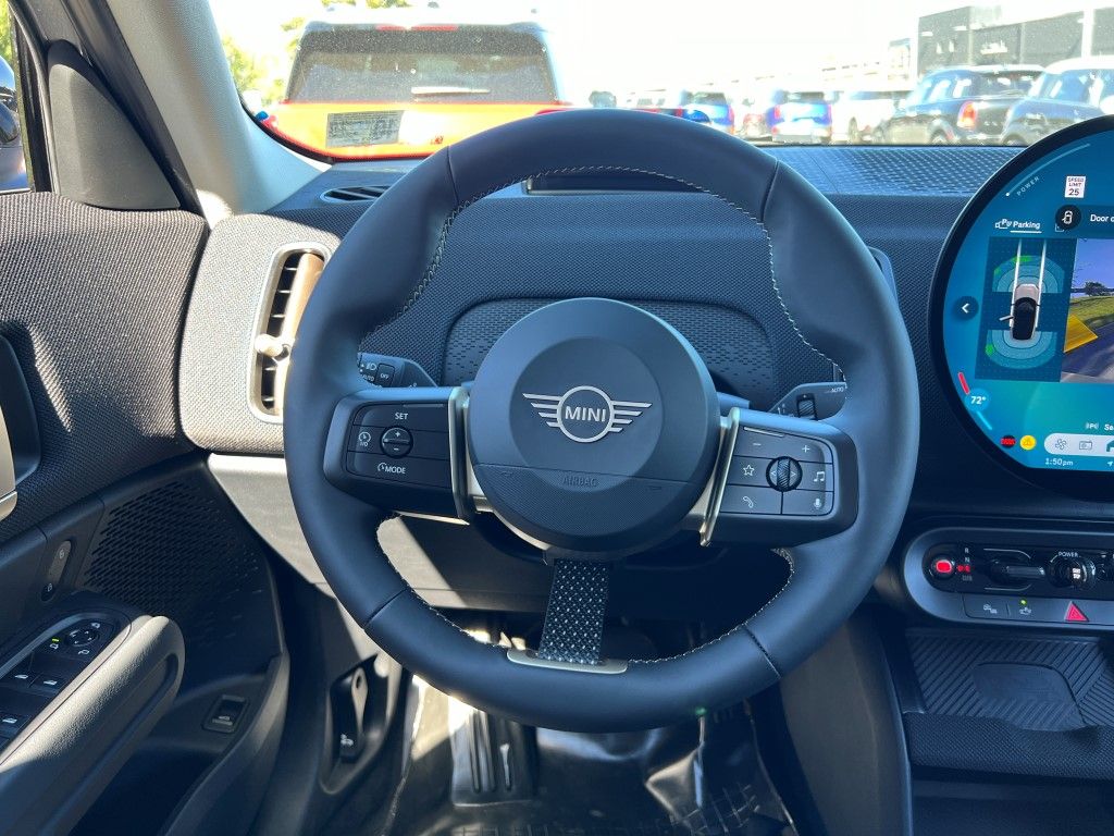 Vehicle image 18 of 23
