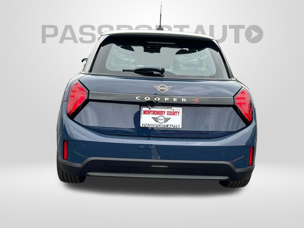 Vehicle image 5 of 30