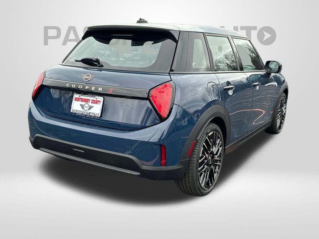 Vehicle image 4 of 30