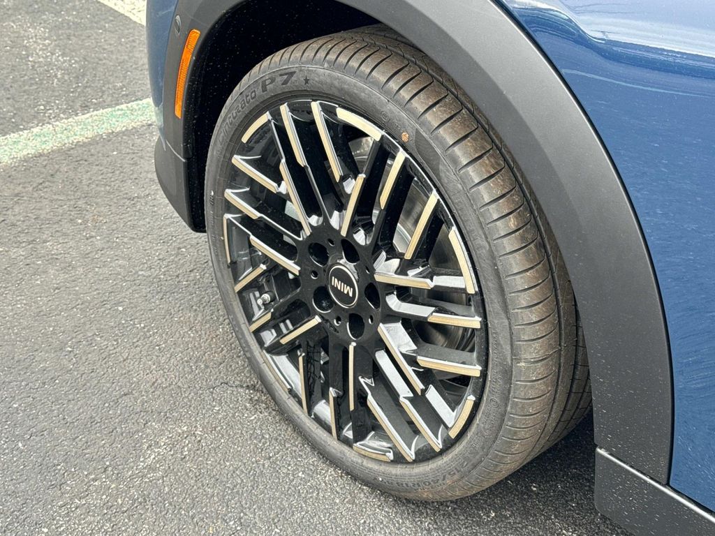 Vehicle image 29 of 30