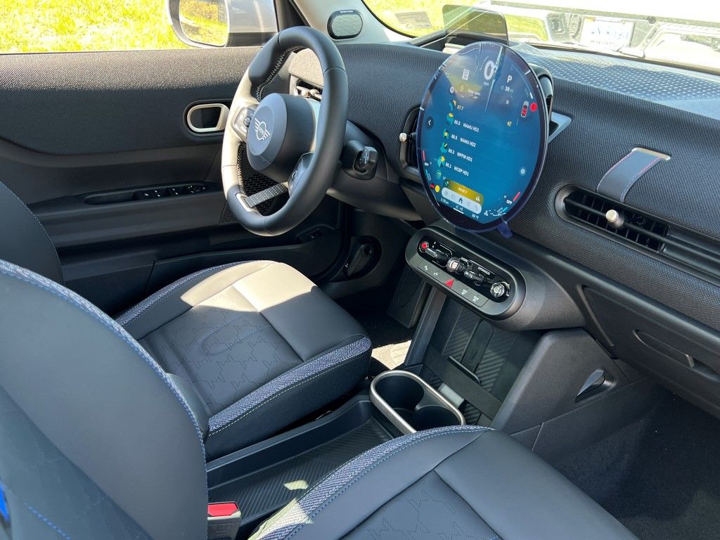Vehicle image 8 of 20