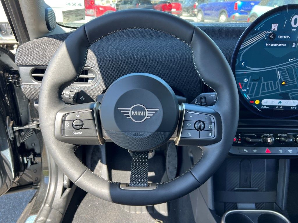 Vehicle image 16 of 20