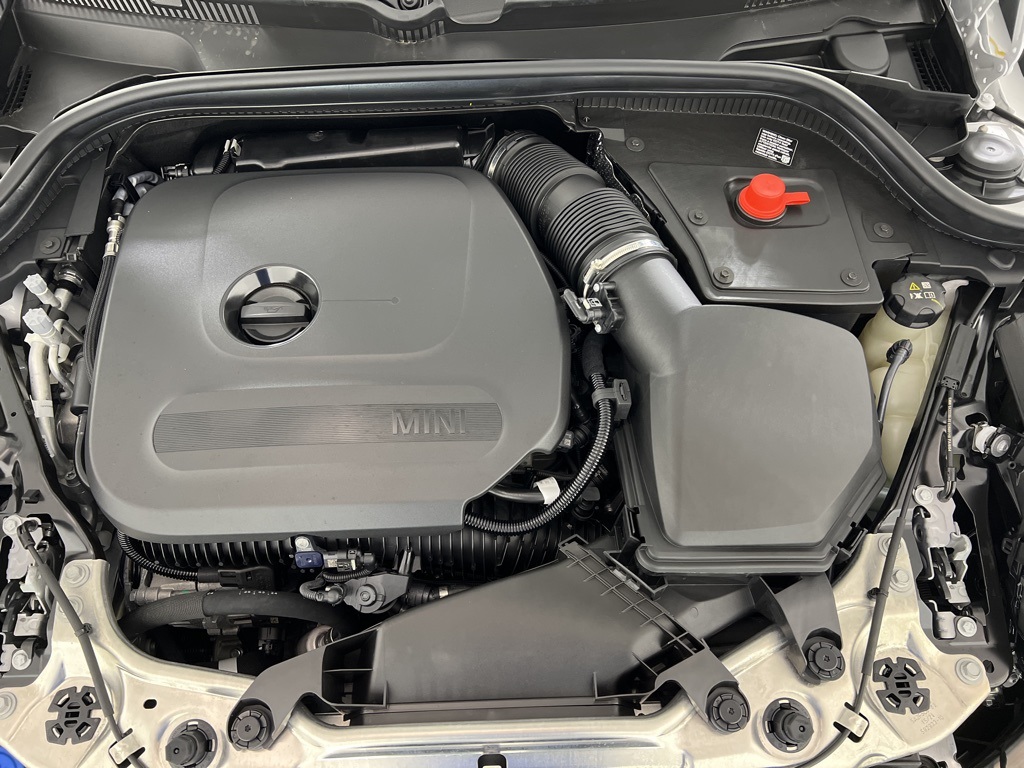 Vehicle image 9 of 27