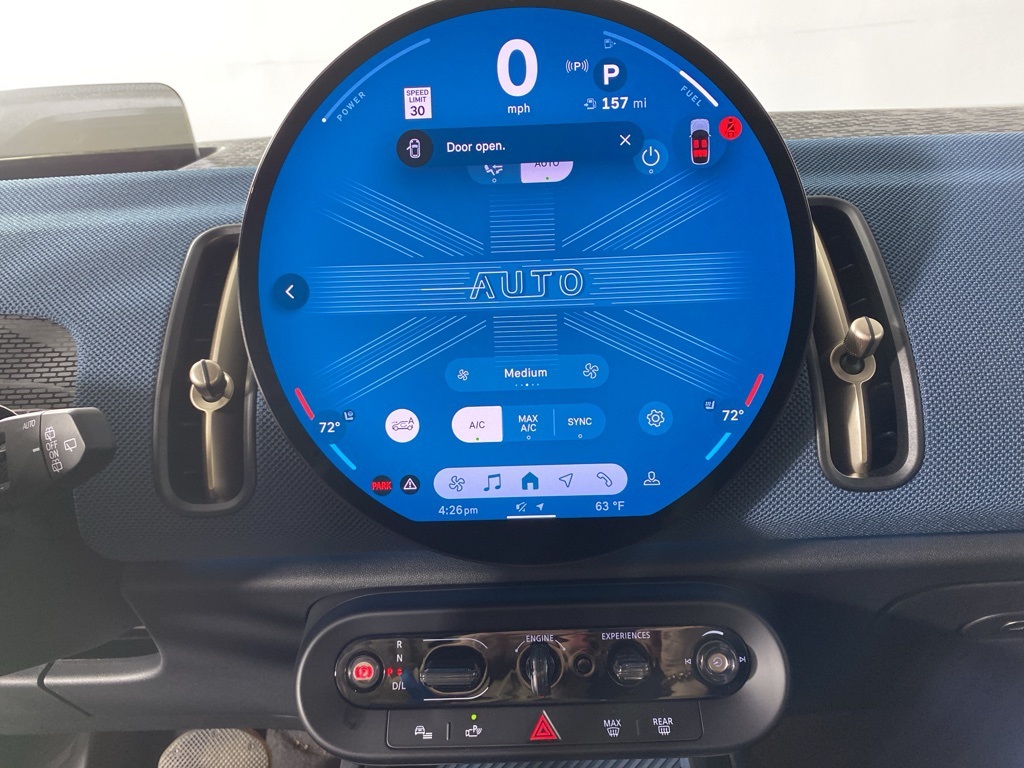 Vehicle image 27 of 29