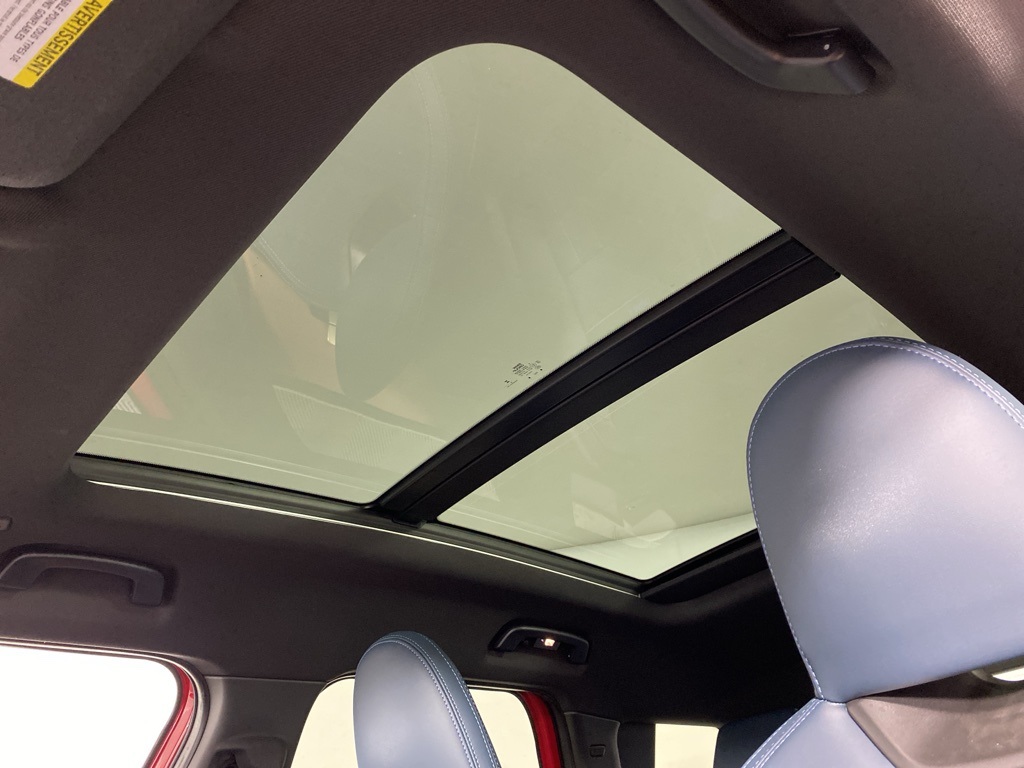 Vehicle image 24 of 29