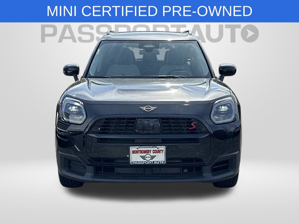 2025 MINI Countryman S Image 2 of 31