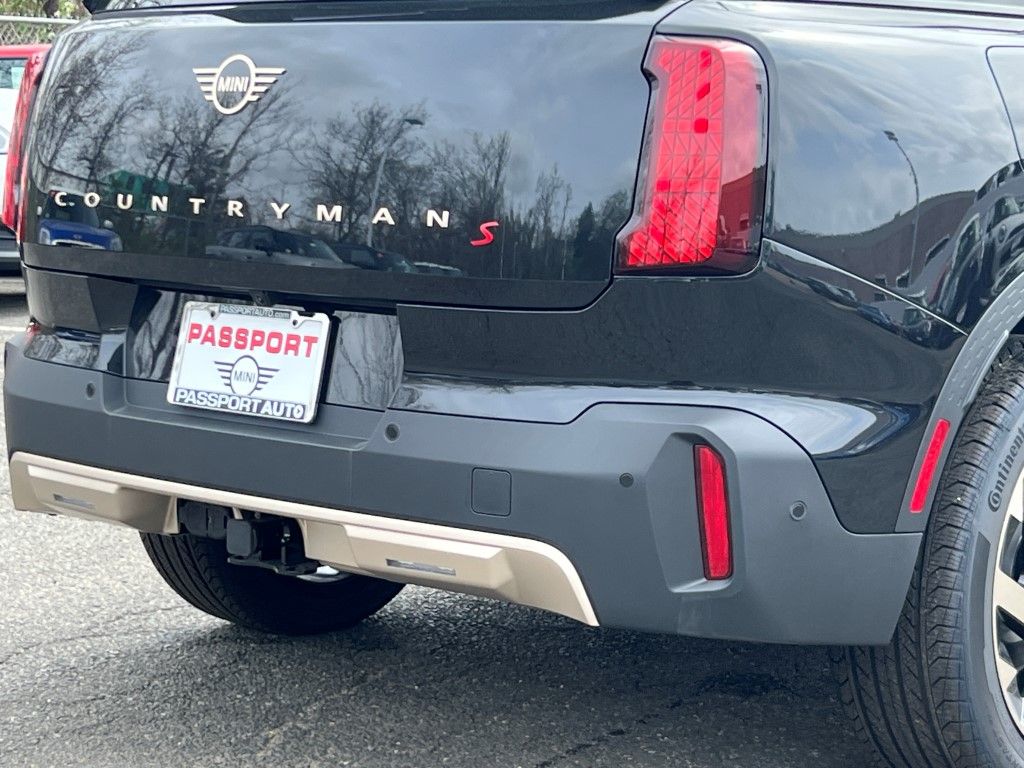 Vehicle image 5 of 23