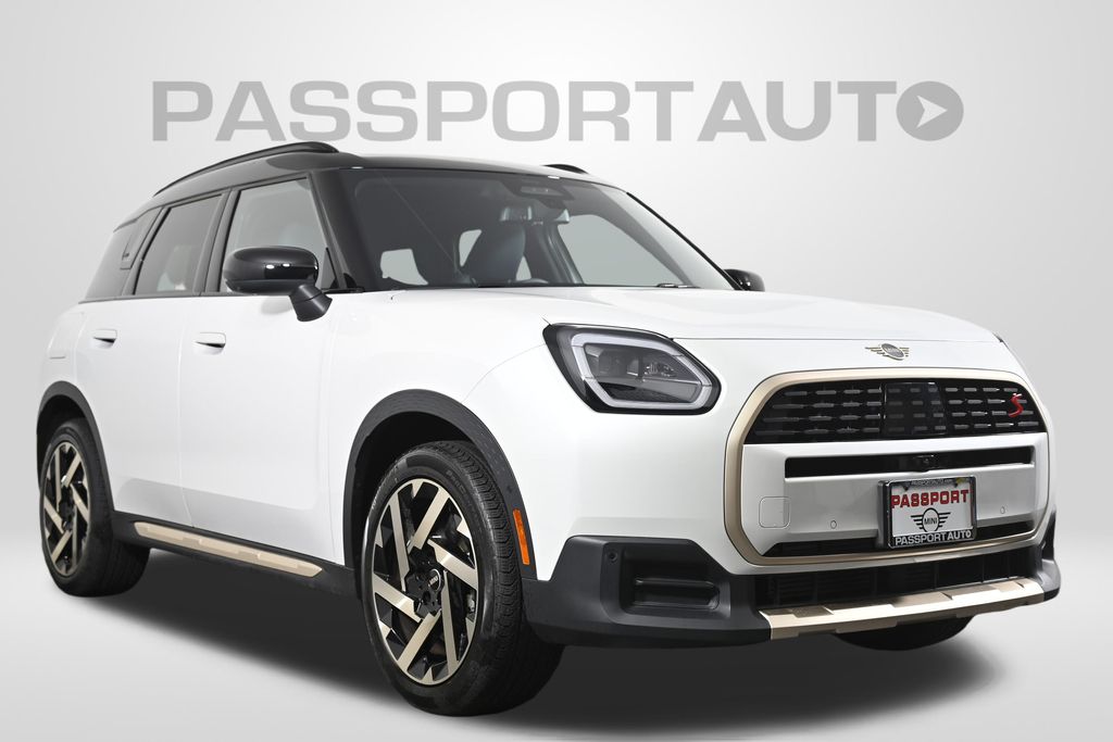 Vehicle image 3 of 46