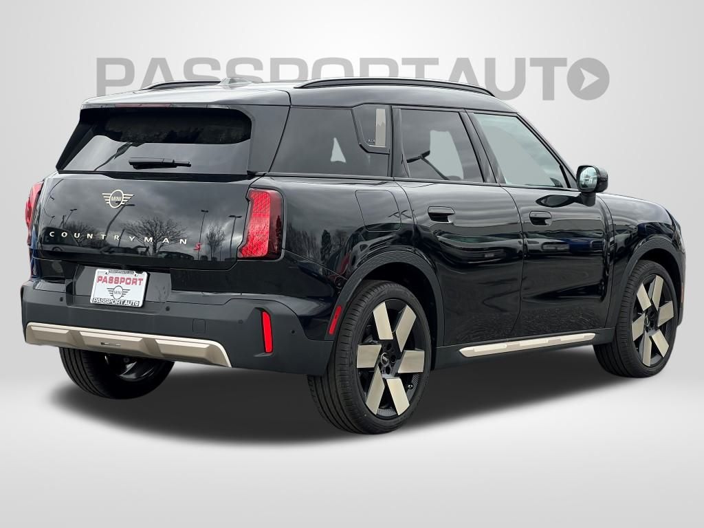 Vehicle image 4 of 21