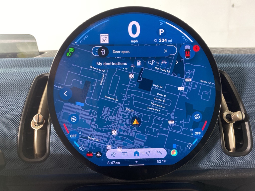 Vehicle image 21 of 27
