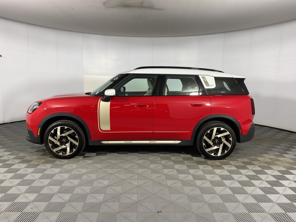 Vehicle image 8 of 27