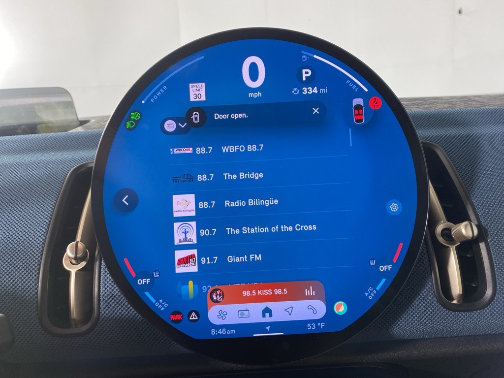 Vehicle image 25 of 27