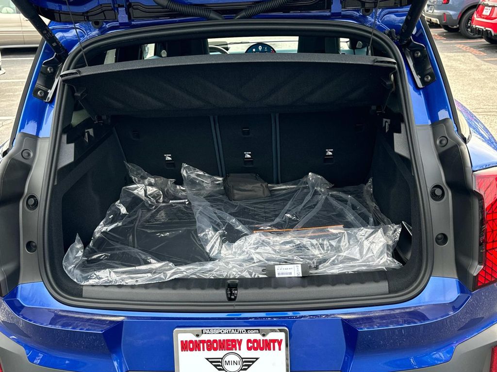 Vehicle image 20 of 30