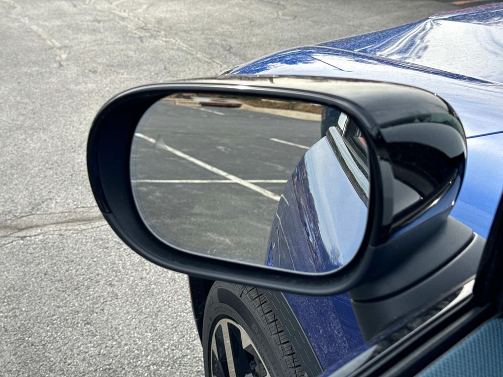 Vehicle image 22 of 30