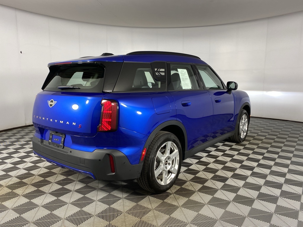 Vehicle image 5 of 23