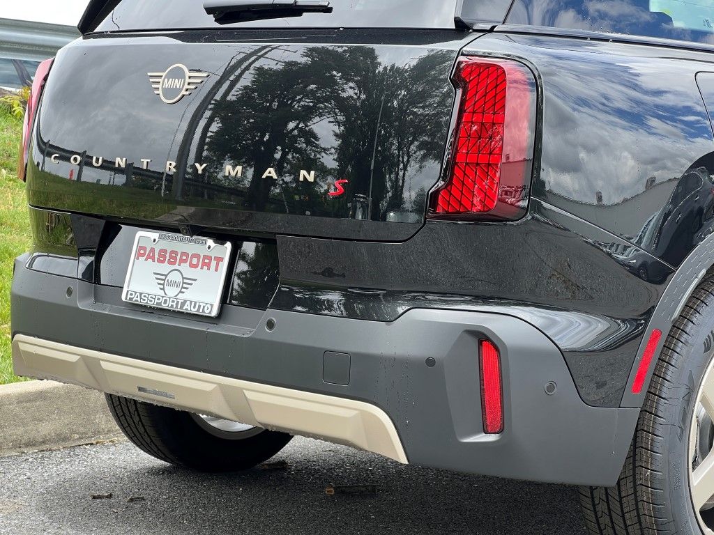 Vehicle image 5 of 24