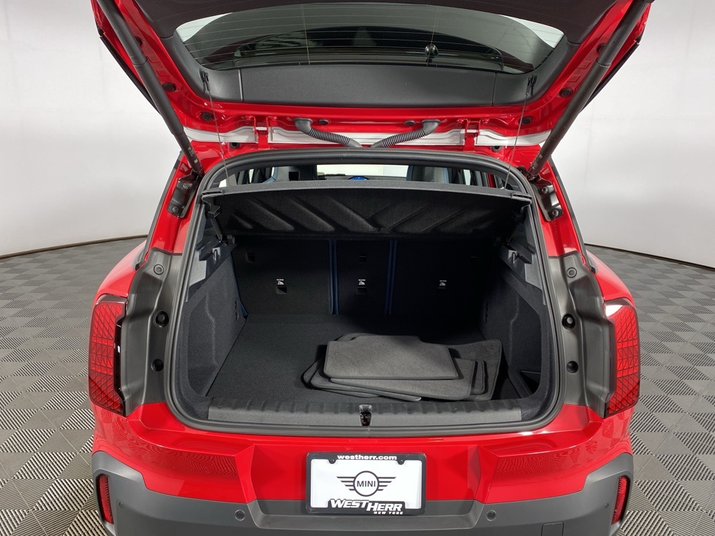 Vehicle image 11 of 28