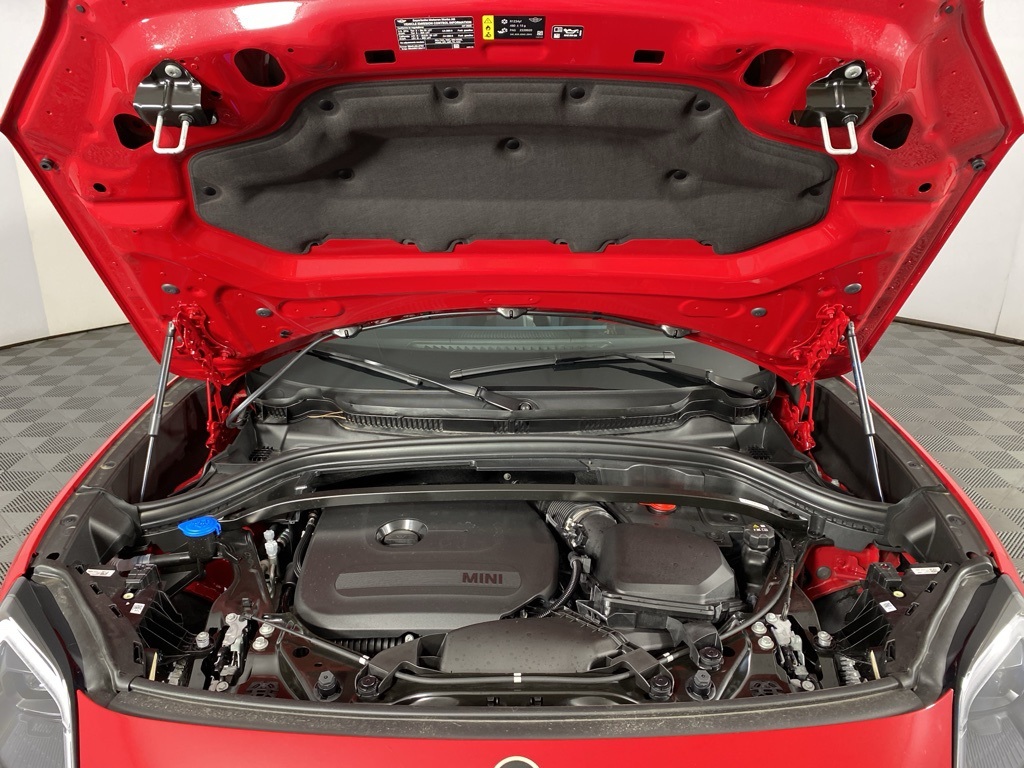 Vehicle image 9 of 28