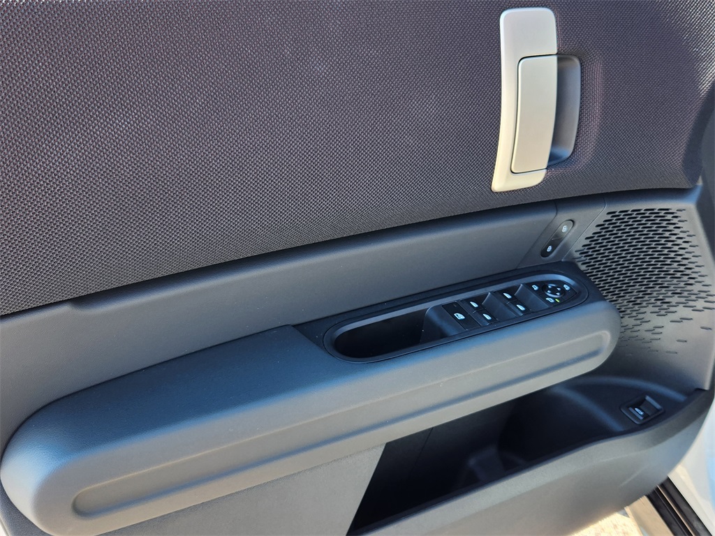 2025 MINI Cooper Countryman John Cooper Works Image 10 of 21