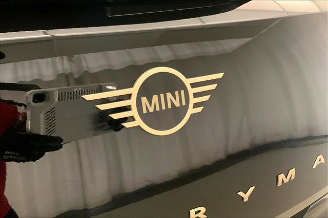Vehicle image 11 of 33