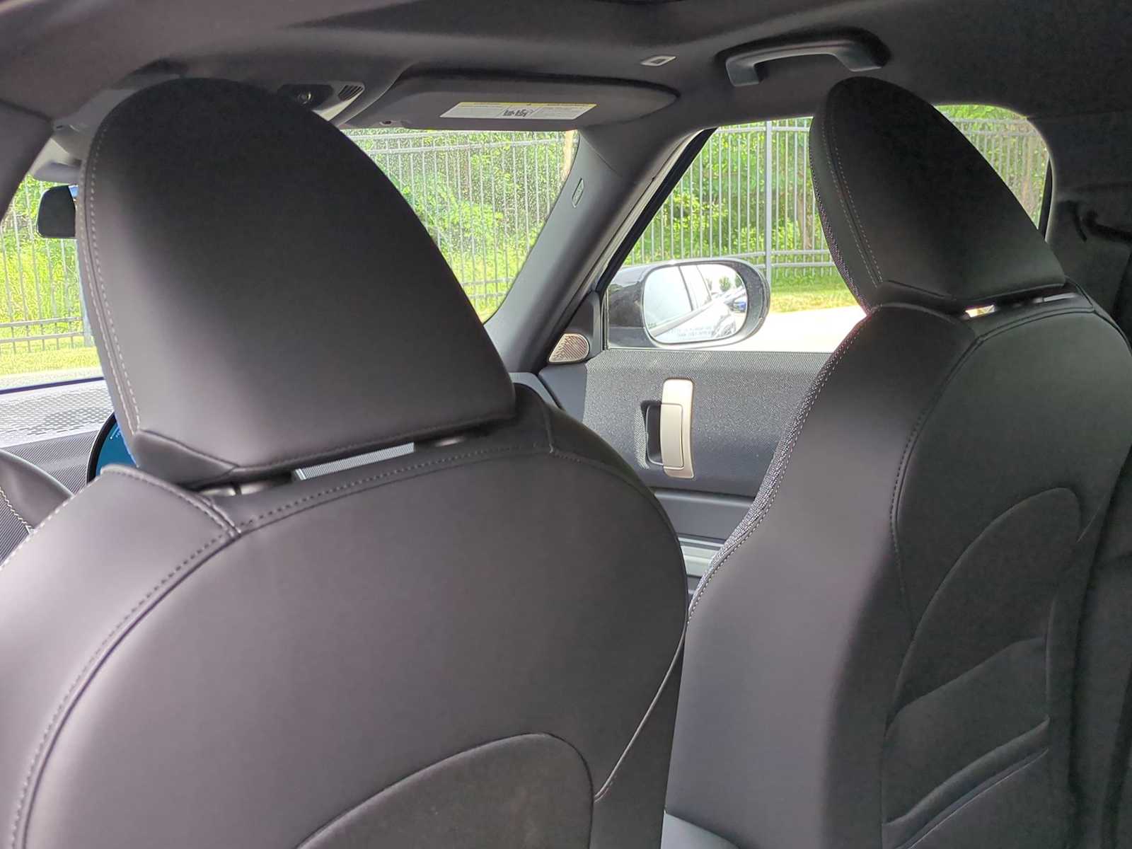 Vehicle image 13 of 36